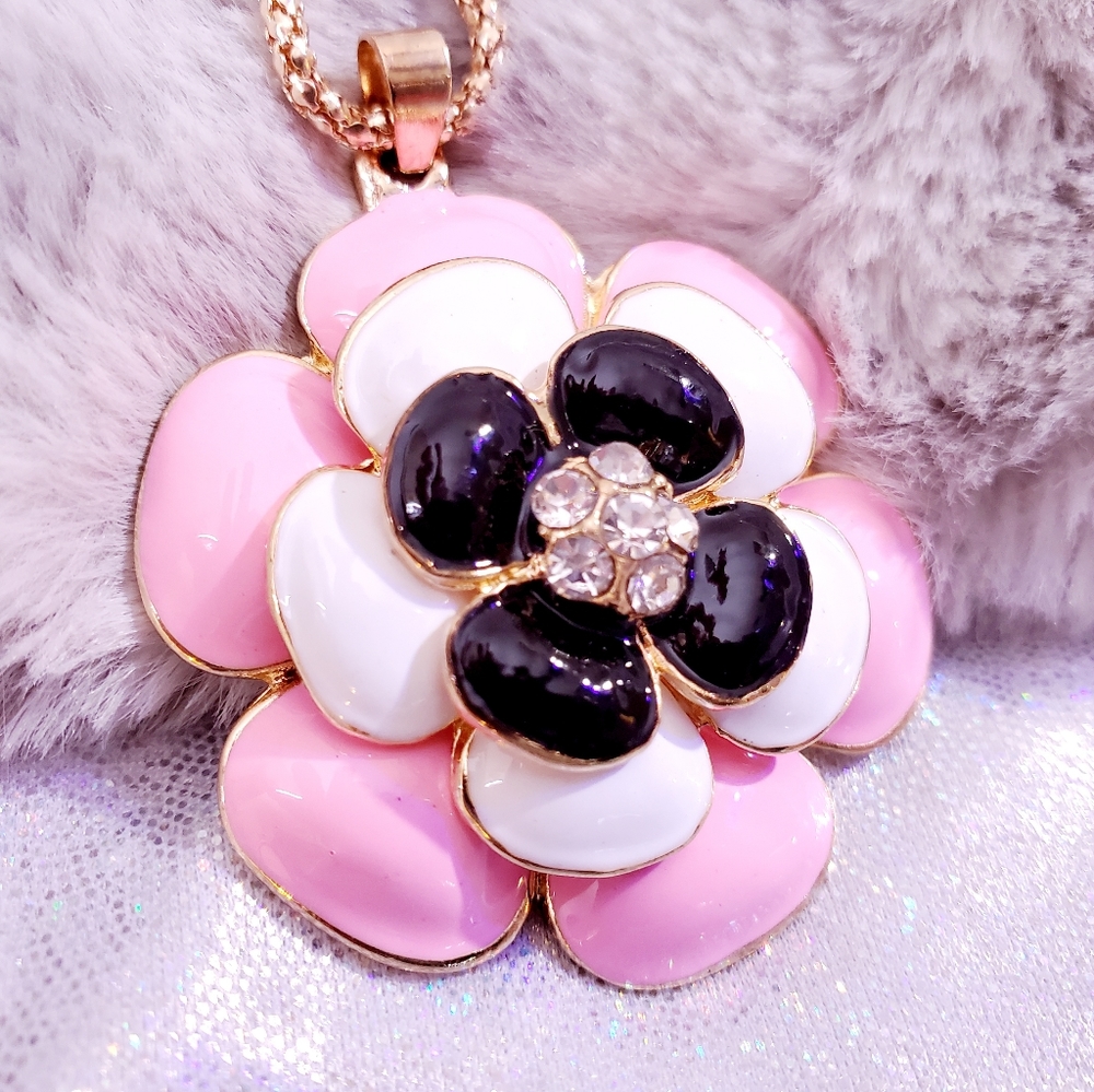 Pink black and white crystal flower necklace